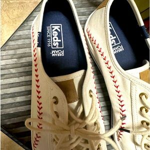 Baseball Shoes for Moms